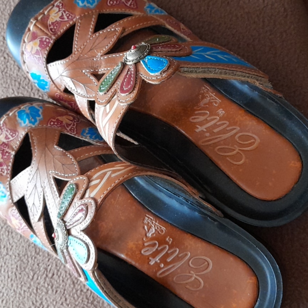 Elite by Corky's sandals
